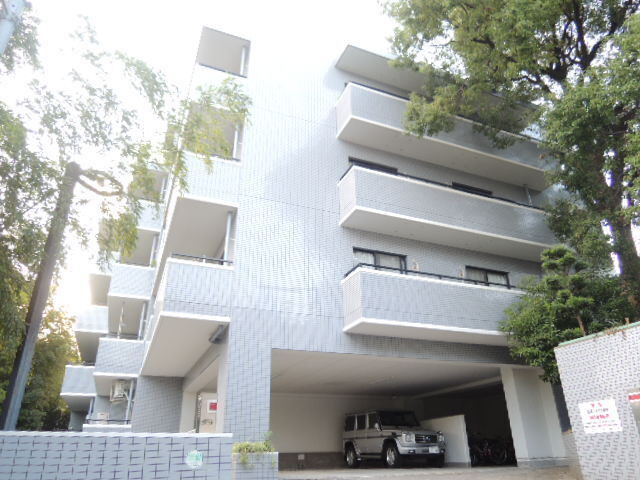 拡大写真：ベルメゾン赤坂フォレスト 3階304の外観