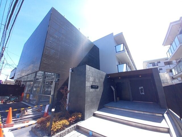 レジデンシャルジェム姪浜駅の外観