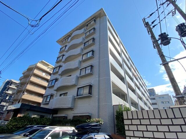 エミネント西新の外観
