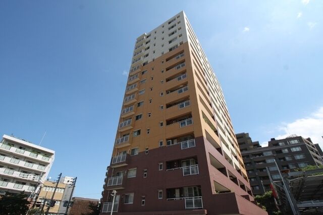 拡大写真:ライオンズマンション桜坂シティ 3階302の外観