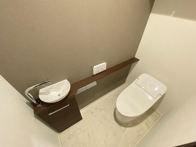 拡大写真:ラフィーネ鳥飼 7階702のトイレ