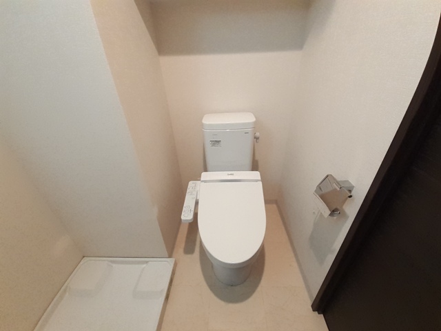 拡大写真：ドゥーエ赤坂 5階520のトイレ