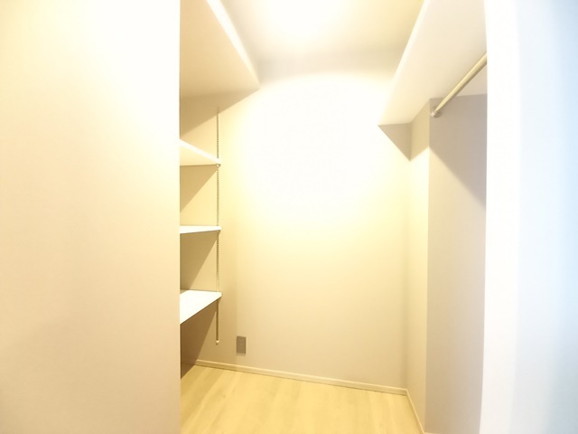 拡大写真:CLUB NEXUS 大濠西 3階301の収納