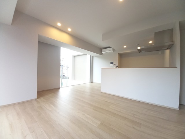 拡大写真:CLUB NEXUS 大濠西 3階301のリビング