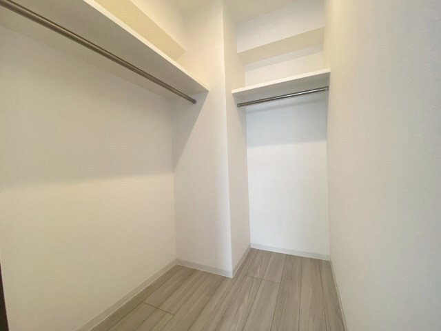 拡大写真:S-RESIDENCE百道aureate 7階703の収納