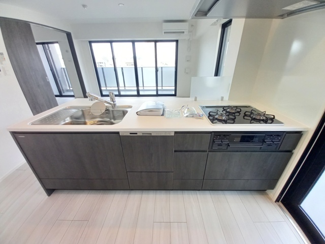 拡大写真:S-RESIDENCE百道aureate 7階703のキッチン