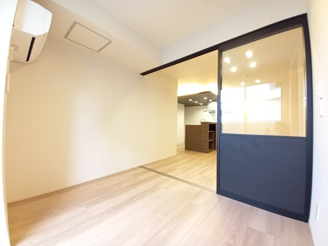 拡大写真：プランドゥブレ西新 3階302の内装