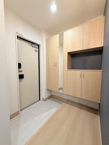 拡大写真:WOOD’S PEAK 大濠 1階103の玄関