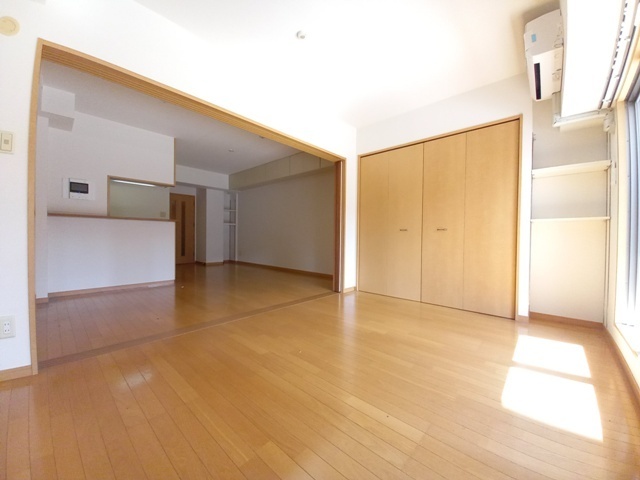 拡大写真:アーバス大手門 6階608の寝室