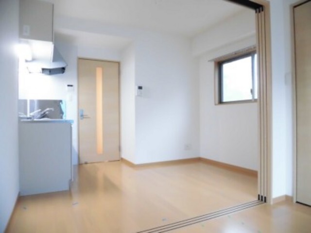 拡大写真:オークマンション 3階301の居間