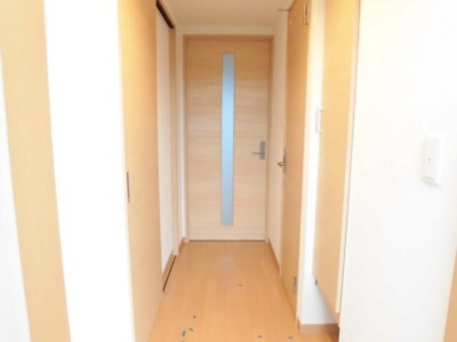 拡大写真:オークマンション 3階301の玄関