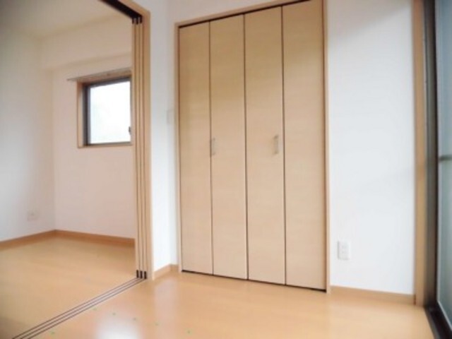 拡大写真:オークマンション 3階301のリビング