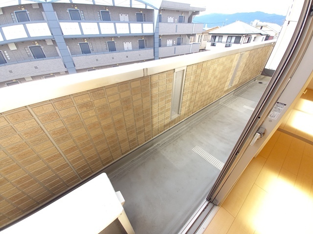 拡大写真：セジュール賀茂 3階301の305号室写真
