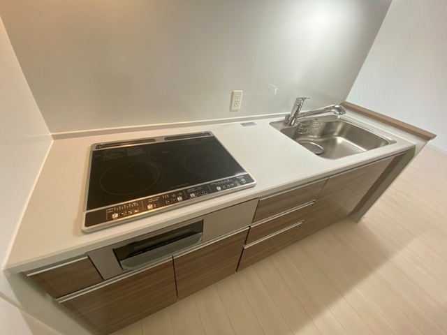 拡大写真:プランドール赤坂 7階701のキッチン