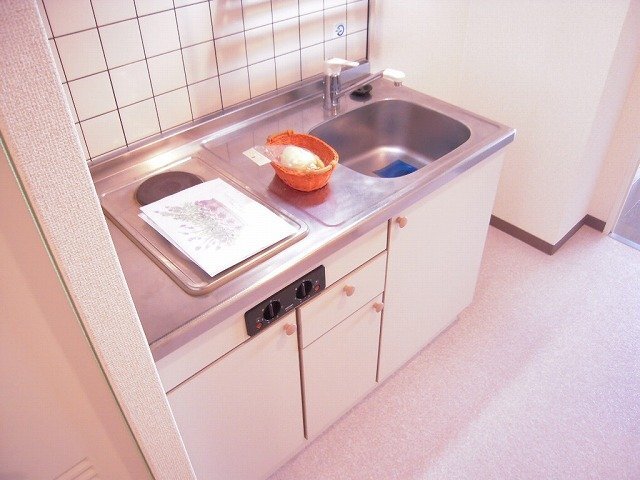 拡大写真:メゾンドヴィレ大濠 6階606のキッチン