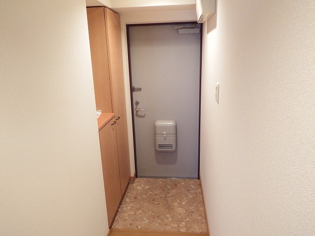 拡大写真:アーバス大手門 4階402の玄関