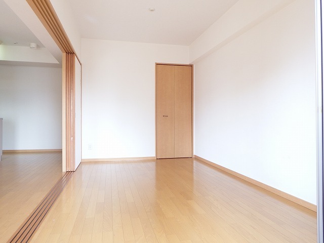 拡大写真:アーバス大手門 4階402の寝室