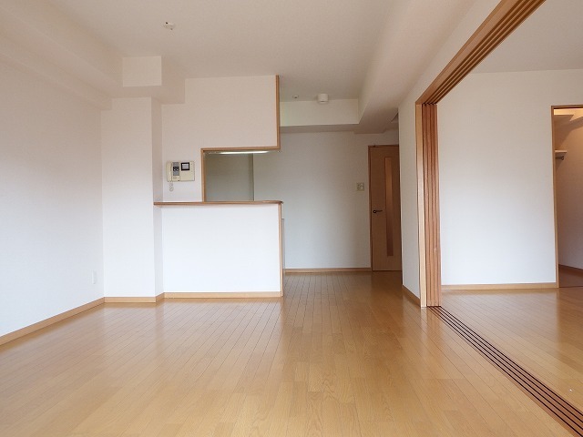 拡大写真:アーバス大手門 4階402の居間