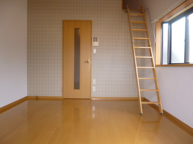拡大写真:ピュア茶山弐番館 1階101のリビング