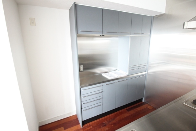 拡大写真:ネクサス百道レジデンシャルタワー 16階1605の収納
