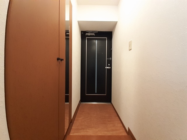 拡大写真:ウイング福重 4階402の玄関