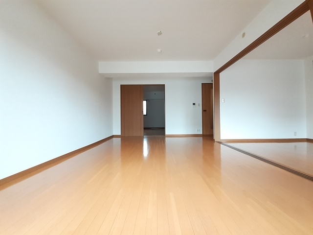 拡大写真:ウイング福重 4階402のリビング