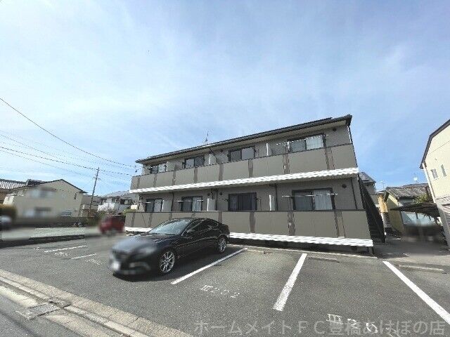 拡大写真：メゾン・ド・ラヴィ菰口　Ⅲ 1階103の外観