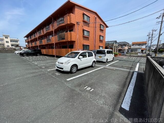 拡大写真:フリーダムコート弐番館 3階305の建物外観