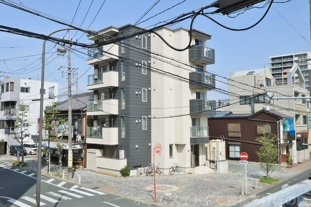 拡大写真:skye 1階101の建物外観