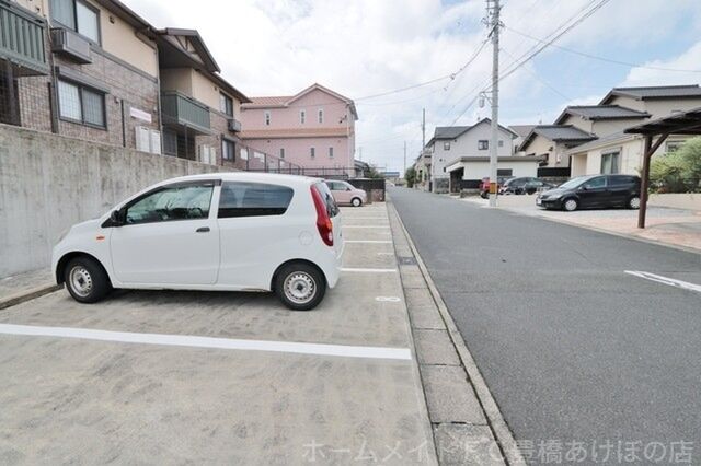 拡大写真:グランシャリオ北斗七星 1階101の駐車場