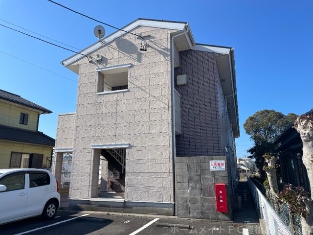 拡大写真:ウイングハイツ 2階202の建物外観