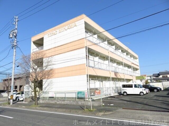 拡大写真:マンションMIKAWA 3階308の建物外観