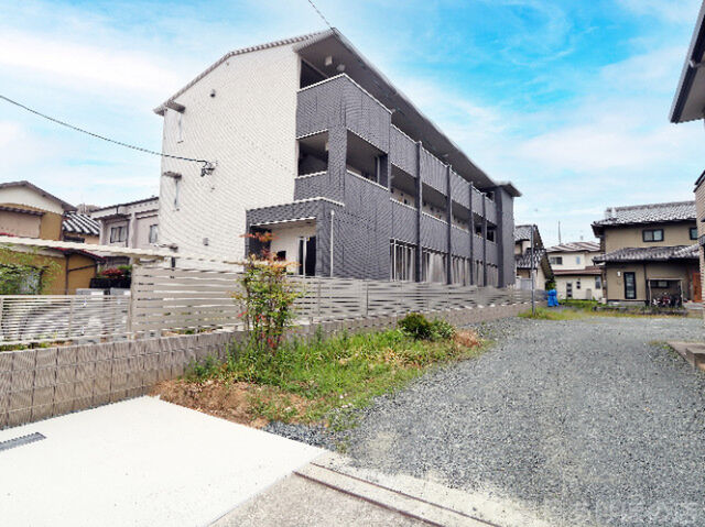 拡大写真：トカティ 2階206の建物外観