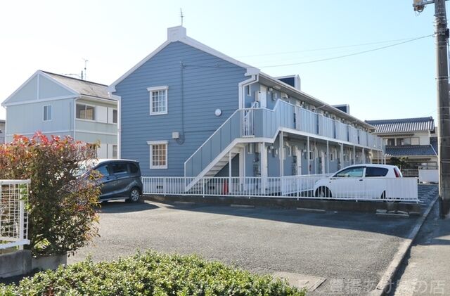 拡大写真:サンコーポ柱東山B棟 1階103の建物外観