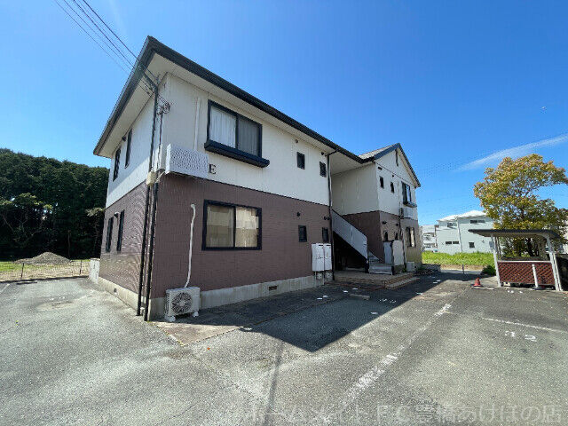 スクエア ヴィレッジ Eの外観
