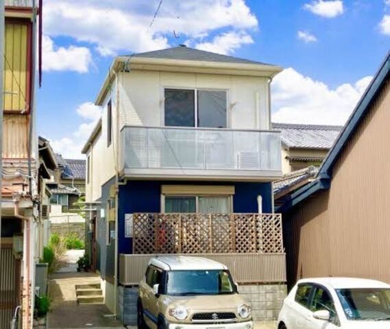 シャトル東町の外観