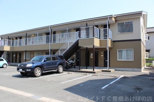 拡大写真:Surplus華B 2階201の建物外観