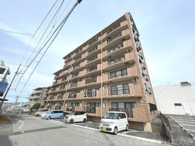 クレストパレス・学園前の外観