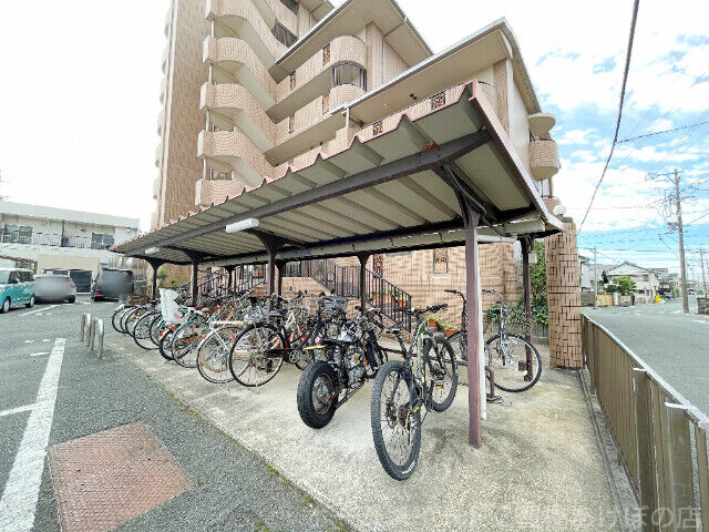 拡大写真:クレストパレス・学園前 4階405のその他共有部分
