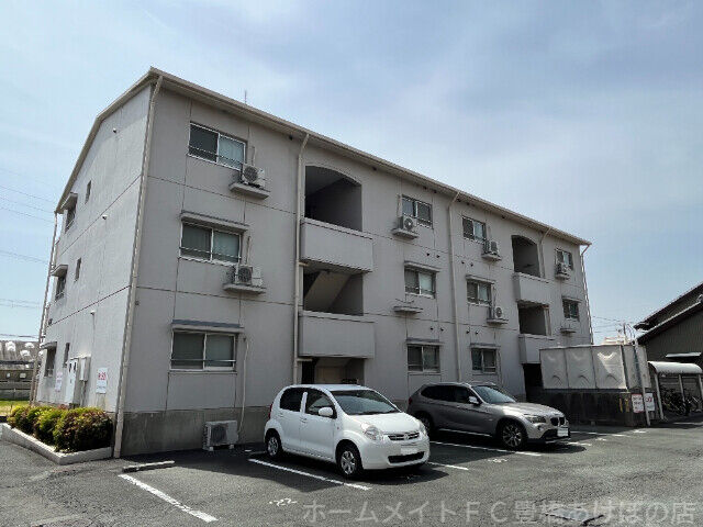 拡大写真：レ・セゾン菰口　A 3階304の建物外観