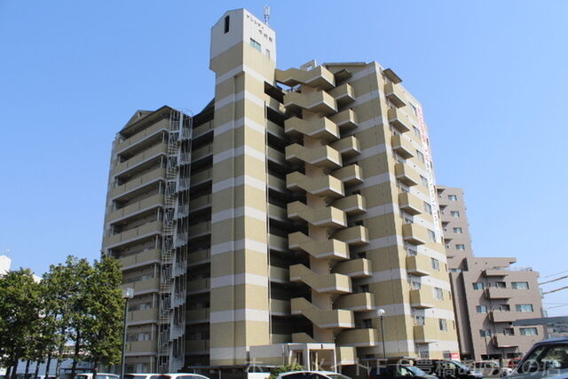 拡大写真:サンシティ千代田B 8階803の建物外観