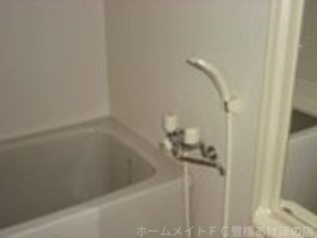 拡大写真:レッドウィング3番館 2階203のバス