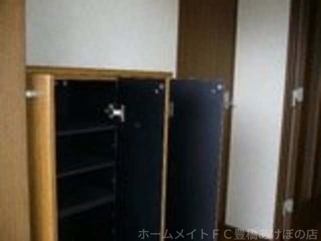 拡大写真:レッドウィング3番館 2階203の玄関