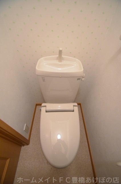 拡大写真:フレシール天伯 A棟 2階205の同型別部屋写真(反転)