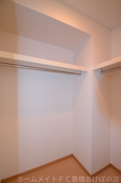 拡大写真:フレシール天伯 A棟 2階205の同型別部屋写真(反転)