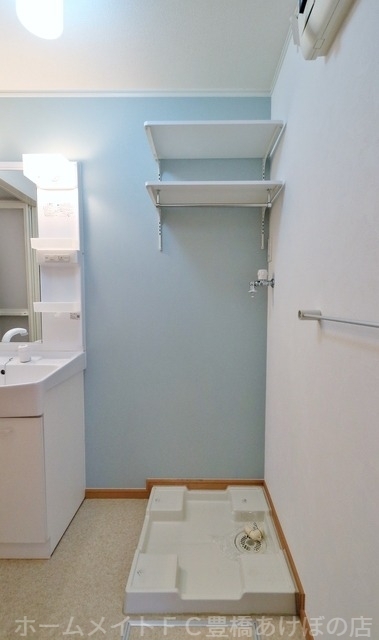 拡大写真:フレシール天伯 A棟 2階205の同型別部屋写真(反転)
