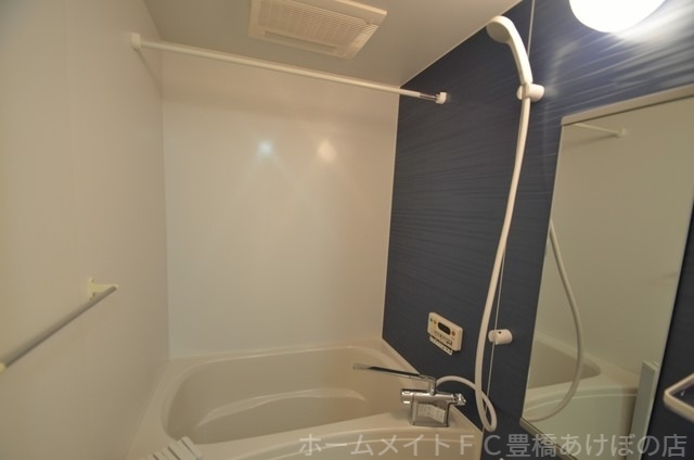 拡大写真:フレシール天伯 A棟 2階205の同型別部屋写真(反転)
