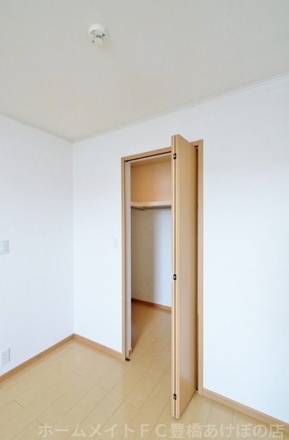 拡大写真:フレシール天伯 A棟 2階205の同型別部屋写真(反転)