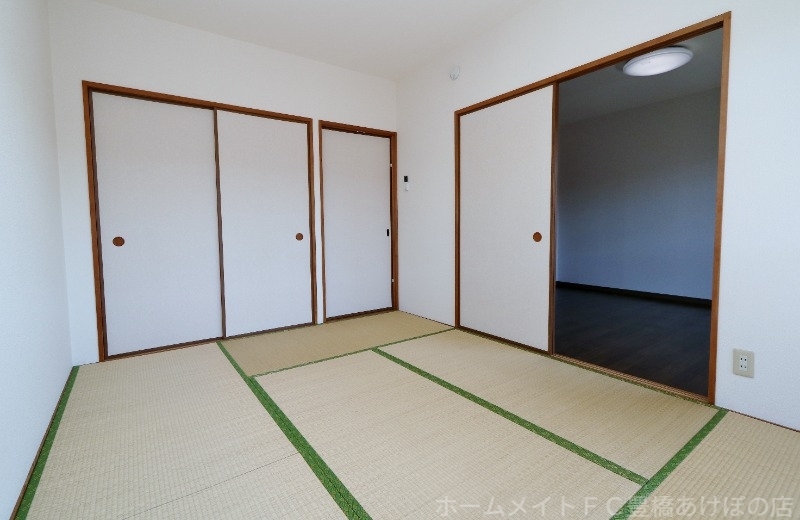 拡大写真:フリーダムコート弐番館 3階305の和室