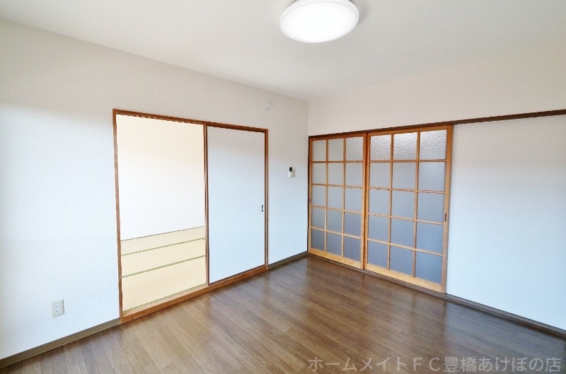 拡大写真:フリーダムコート弐番館 3階305の居室・リビング